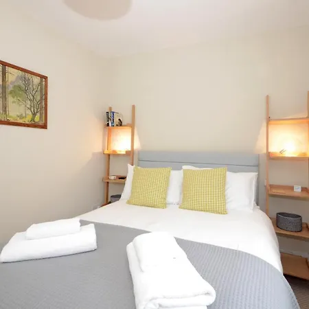 Nyaraló The Mews - 2 Bedroom Luxury, Spacious House With Free Parking York