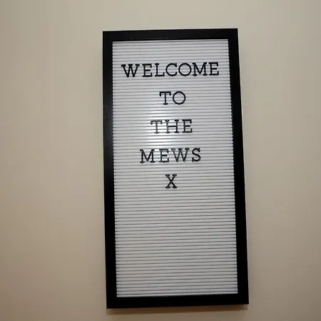 בית נופש The Mews - 2 Bedroom Luxury, Spacious House With Free Parking
