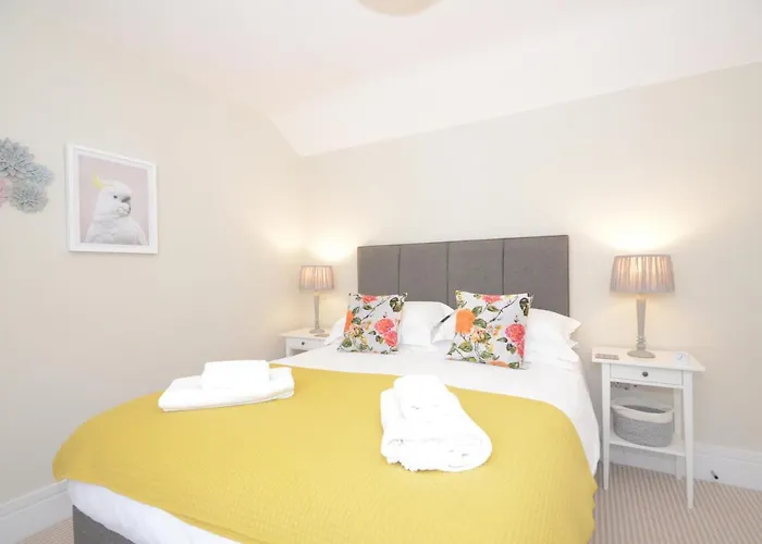 The Mews - 2 Bedroom Luxury, Spacious House With Free Parking * Йорк