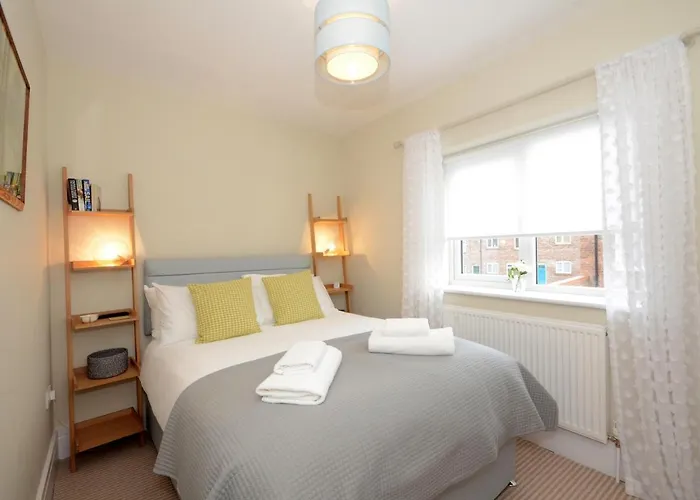 The Mews - 2 Bedroom Luxury, Spacious House With Free Parking * Йорк