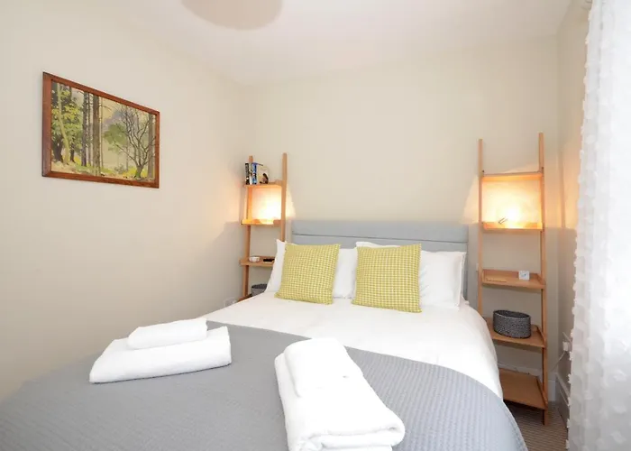 Дом отдыха The Mews - 2 Bedroom Luxury, Spacious House With Free Parking Йорк